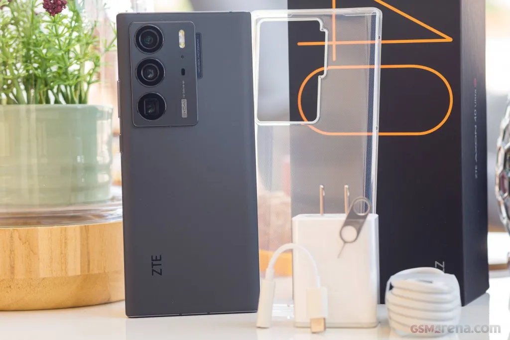 Axon 40 Ultra - ZTE smartphone