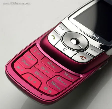 E740 - Samsung smartphone