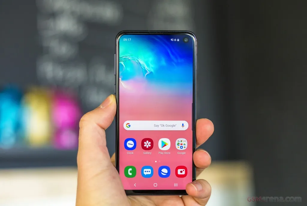 Galaxy S10e - Samsung smartphone