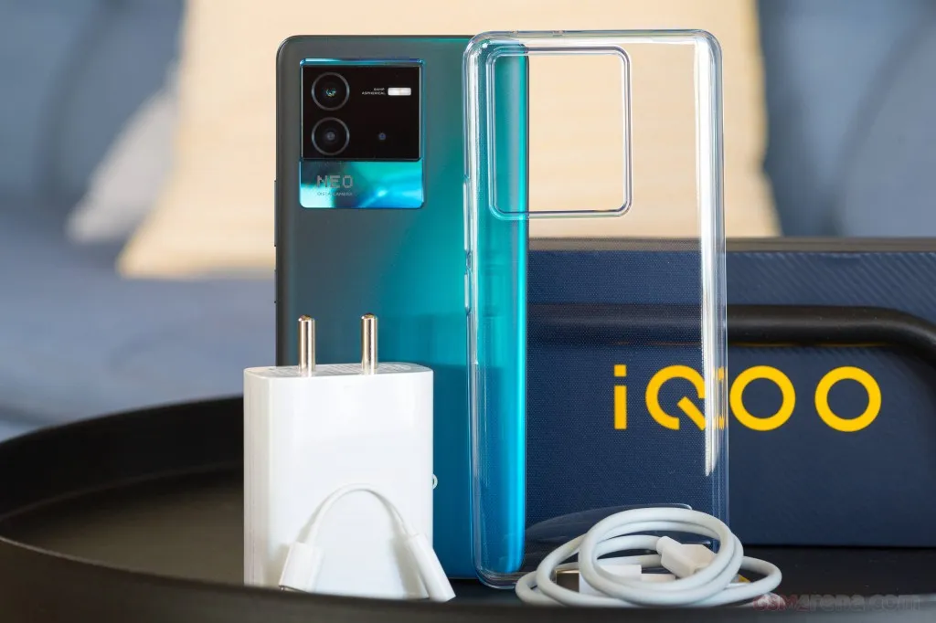 iQOO Neo 6 gallery image 3
