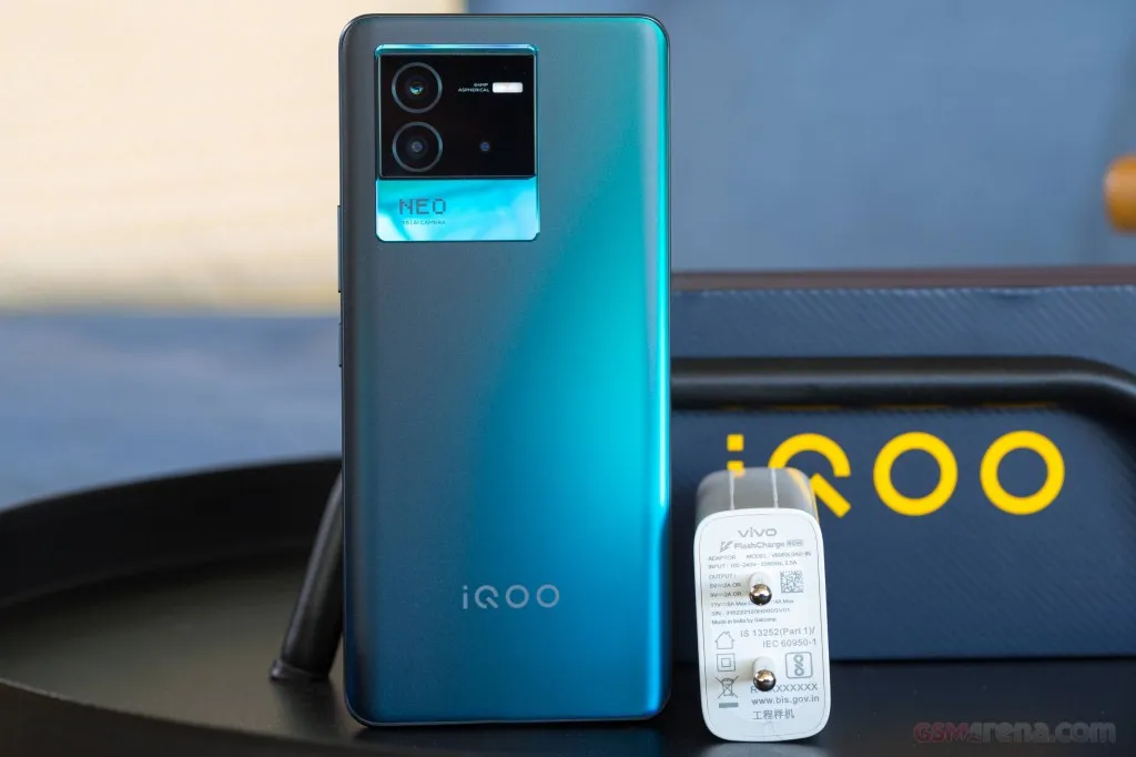 iQOO Neo 6 gallery image 4
