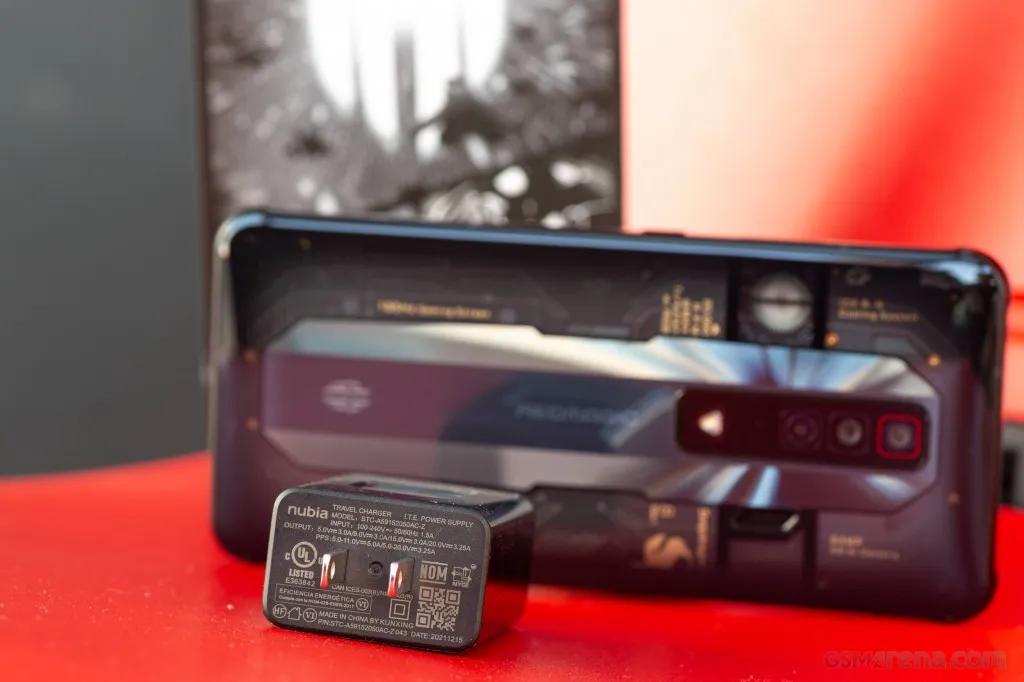 ZTE nubia RedMagic 7 gallery image 4