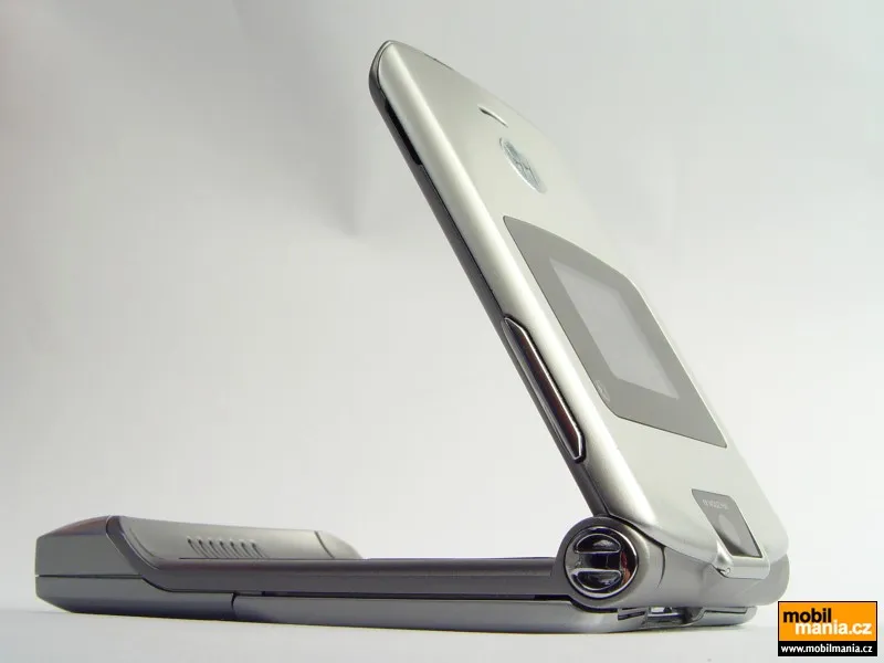 RAZR V3