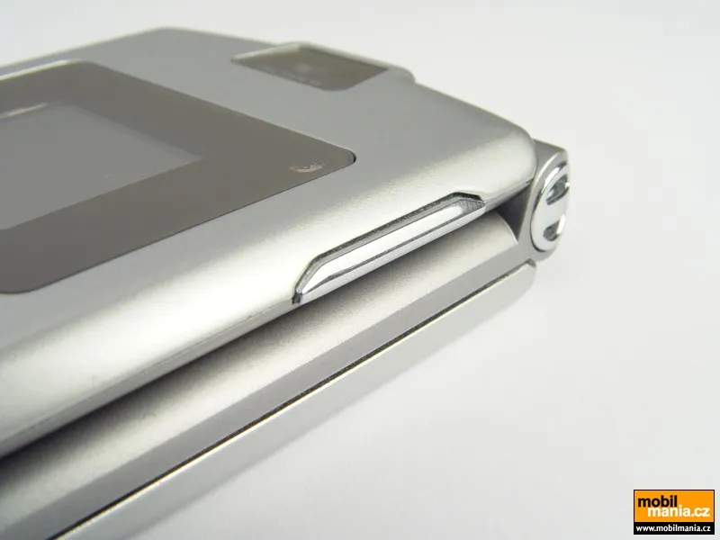RAZR V3