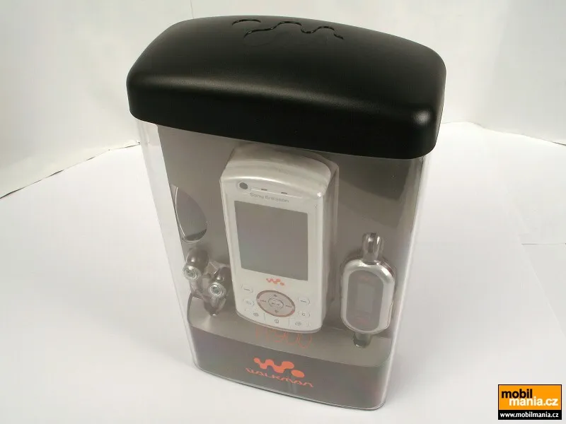 W900