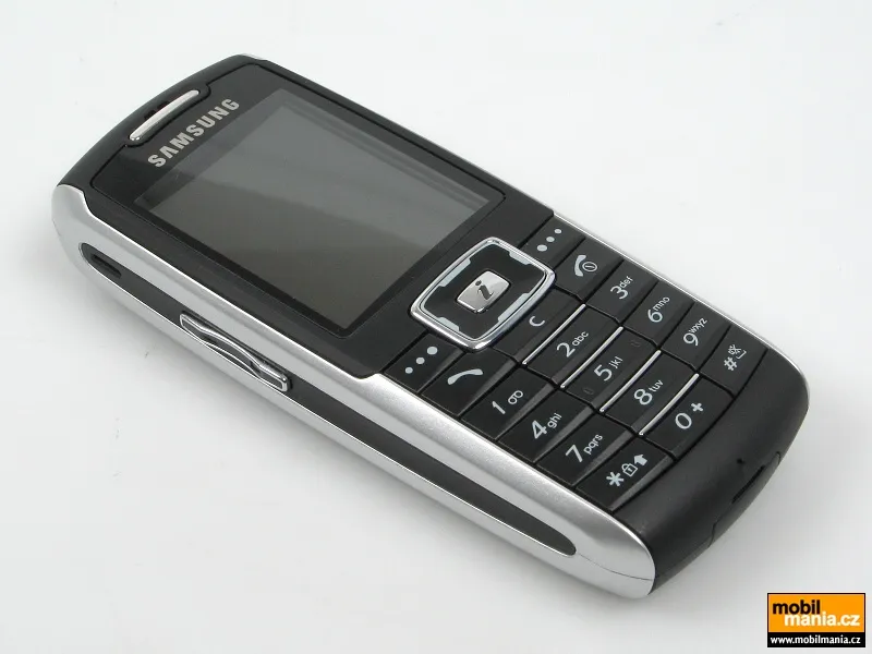 X700