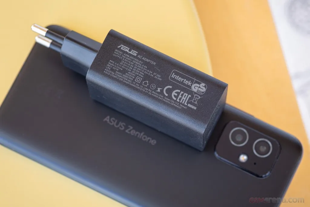 Zenfone 8